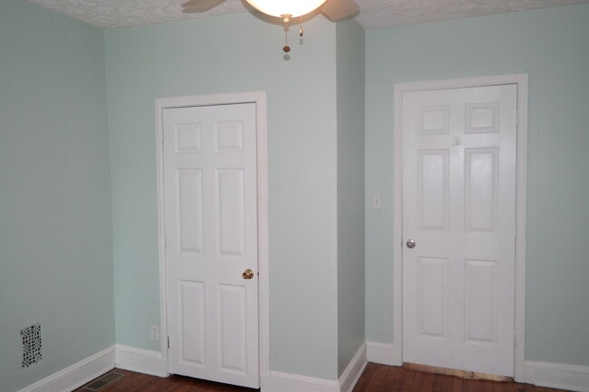 Building Photo - Charming 2 Bedroom/1 Bathroom Townhome in Woodberry, MD - Close to Light Rail!