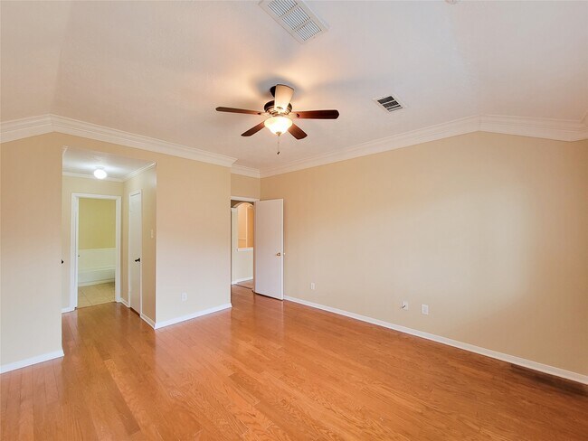 Building Photo - 3014 Millers Oak Ln