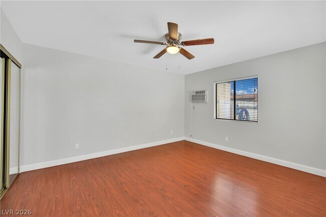 Building Photo - 8136 Spur Ct