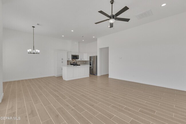Building Photo - 12716 Middlesbrough Ave