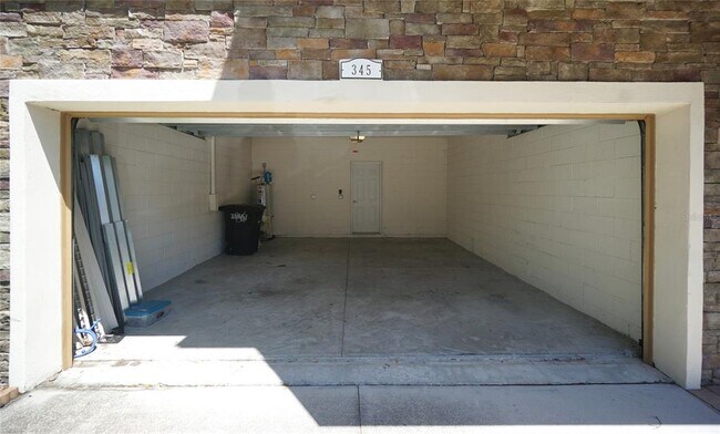 Building Photo - 7001 Interbay Blvd