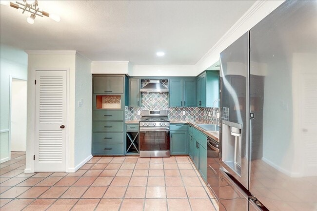 Building Photo - 5530 Tahoe Cir