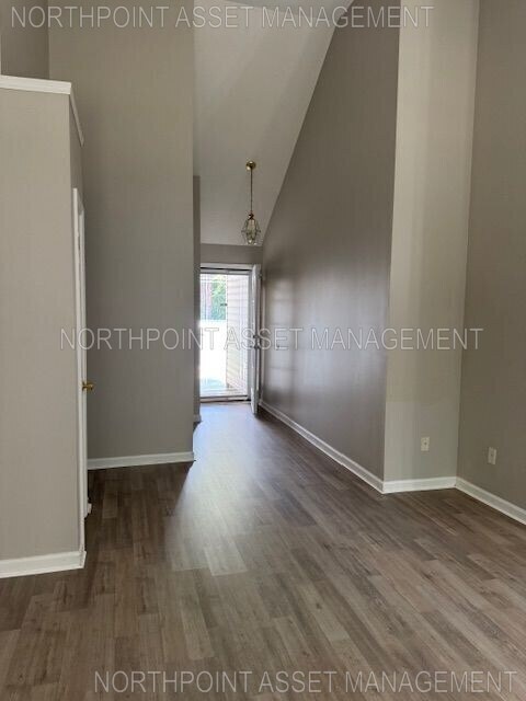 Building Photo - Beautiful 3BR 2BA Home w/ Attached Garage in Fairburn