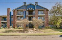 Building Photo - 1820 N Garrett Ave