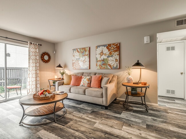 Barcelona Apartments - Living Room - Barcelona Apartments