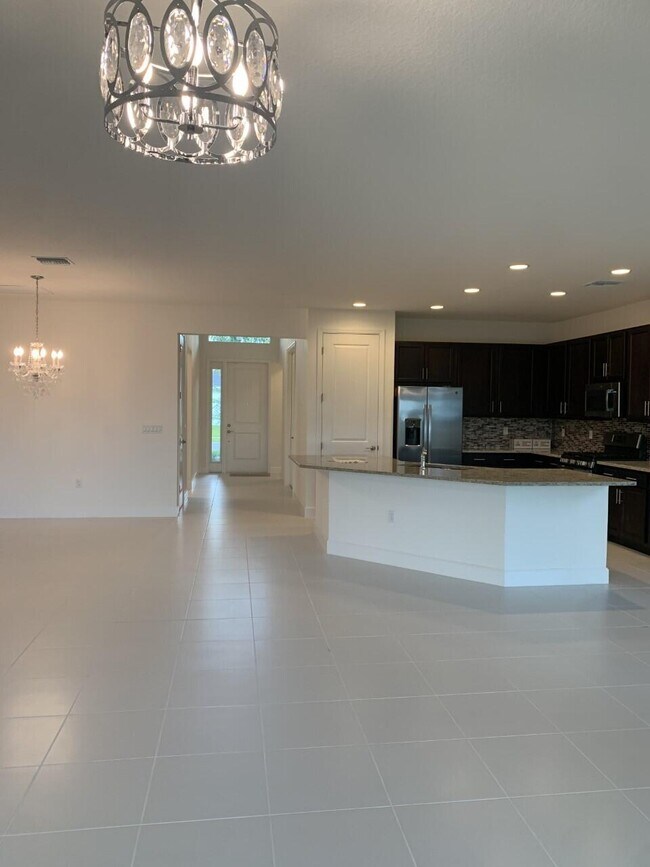Building Photo - 11933 SW Poseidon Way