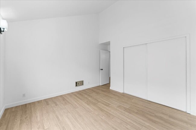 Building Photo - 1 Appian Way