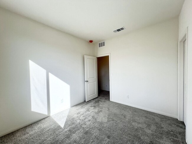 Building Photo - COMING SOON BRAND NEW 2-STORY 4BD/ 2.5 BA HOME WITH STRIP & MOUNTAIN VIEWS!