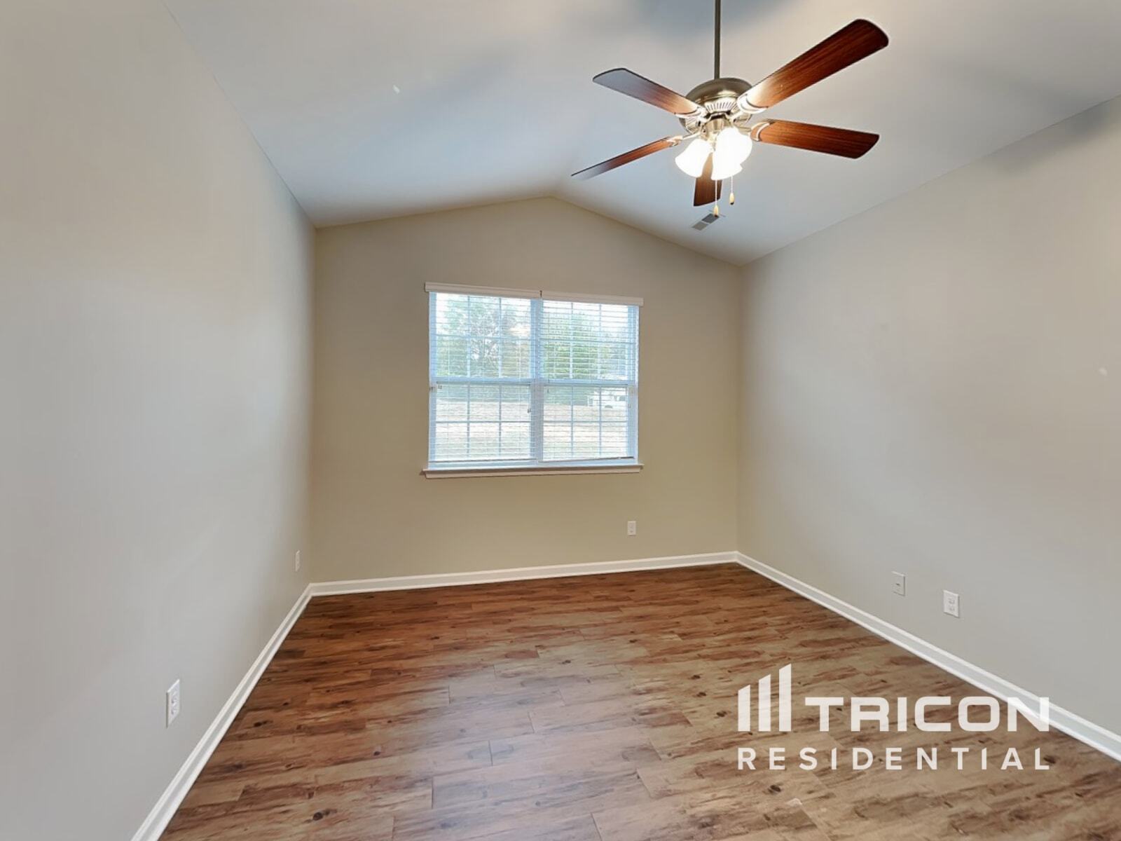 Building Photo - 652 Rose Mallow Dr