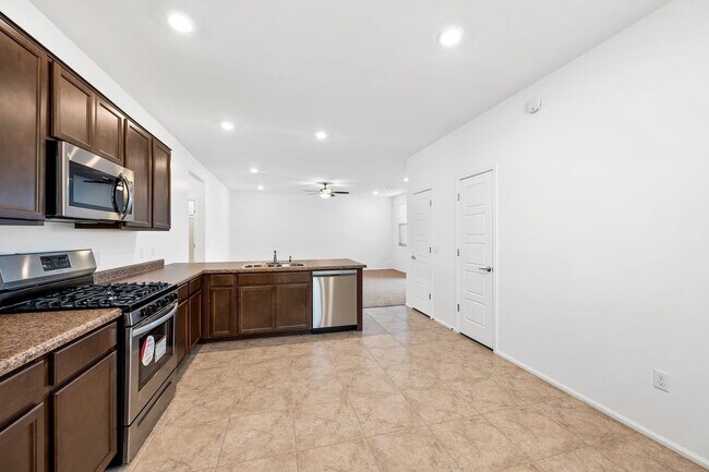 Building Photo - 6330 S Crescent Peak Dr