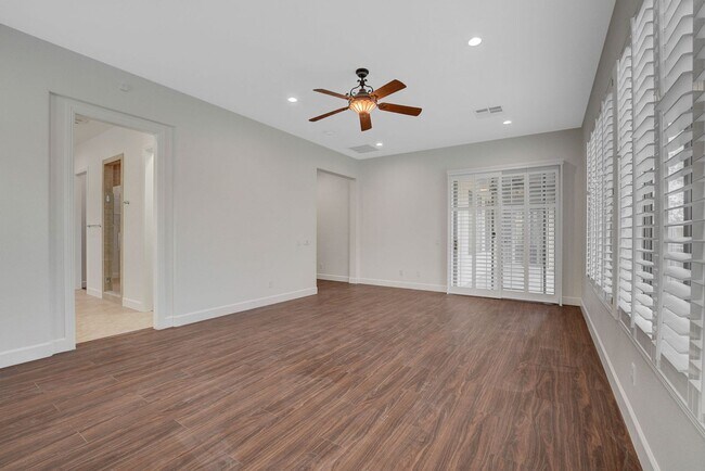 Building Photo - Anthem country Club Golf Community Beauty