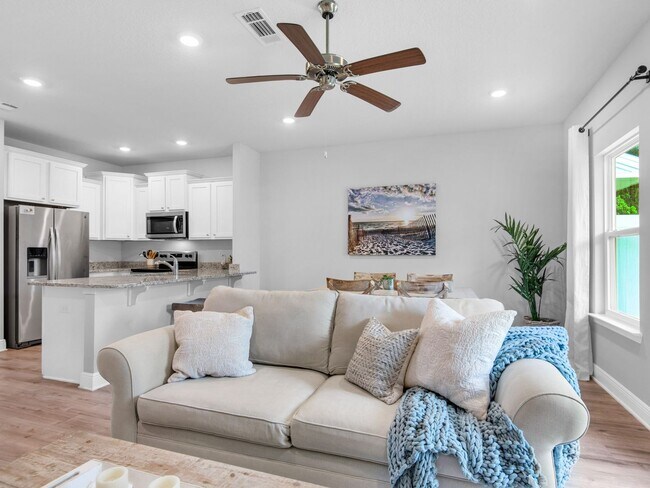 Building Photo - Brand New Furnished Townhome located just ...