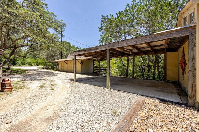 Building Photo - 297 Little River Ln