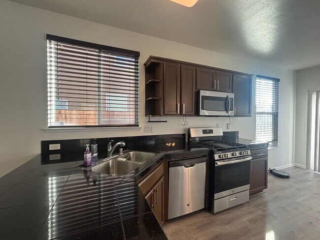 Building Photo - Beautiful 2-Story Home For Rent in Vacaville