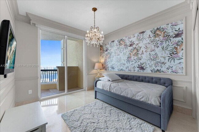 Building Photo - 17875 Collins Ave