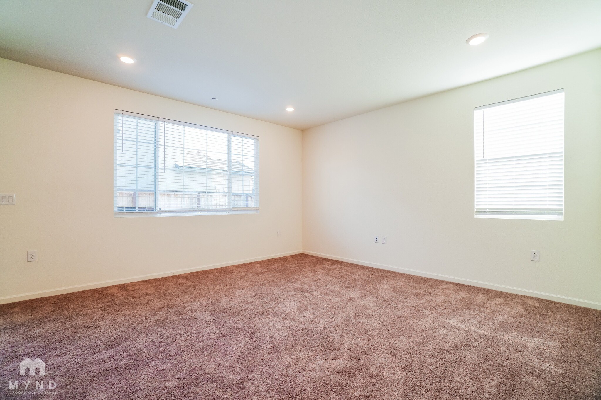 Building Photo - 676 Rosedale Wy