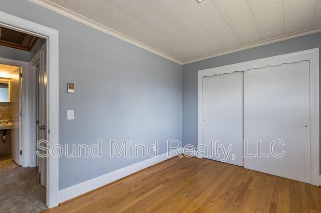 Building Photo - 207 S Alston St