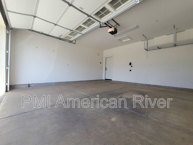 Building Photo - 12773 Tower Beach Way