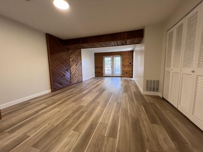Building Photo - 116 Ridgeley Rd