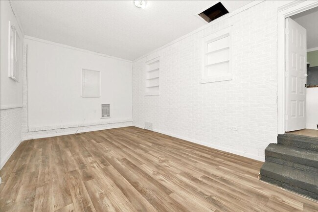 Building Photo - Charming 3-Bedroom 1.5 Bathroom Home in Decatur, AL – Move-In Ready!