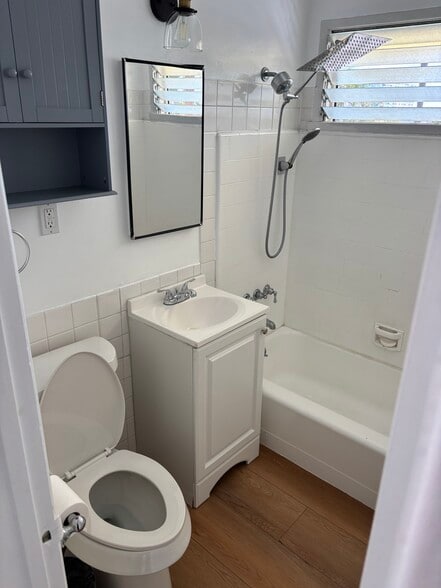 Building Photo - 2645 4th St