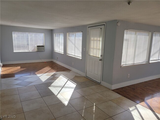 Building Photo - 1700 N Timber Ln