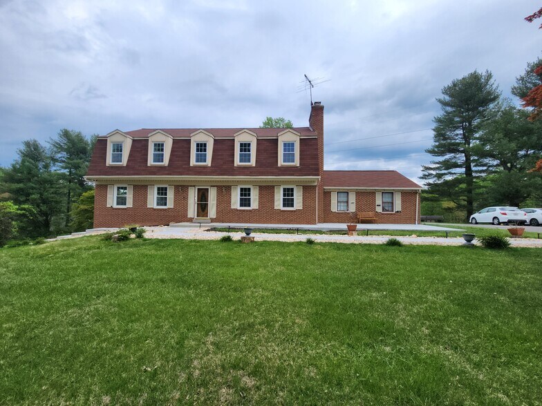 Building Photo - 18009 Ednor View Ter