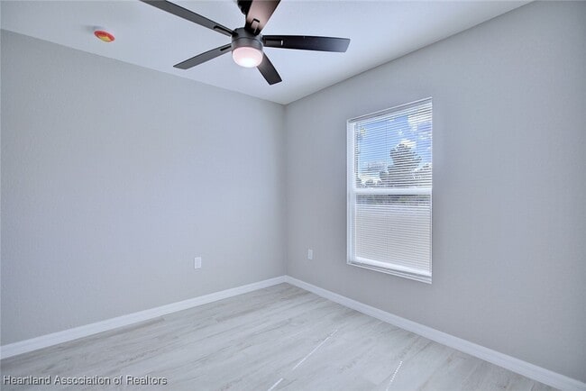 Building Photo - 295 Lincoln Rd NE