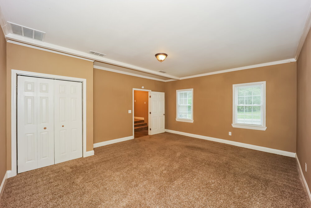 Building Photo - 395 Magmar Ln