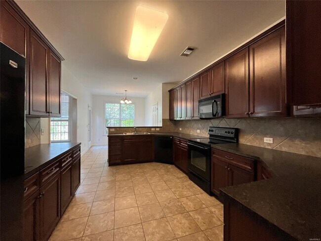 Building Photo - 9408 Crofton Ct