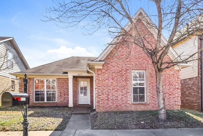 Building Photo - 10173 Evening Hill Dr