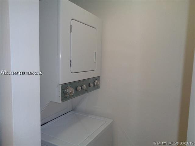 Building Photo - 3271 Sabal Palm Manor