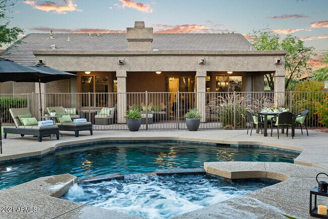 Building Photo - 6785 E Evans Dr