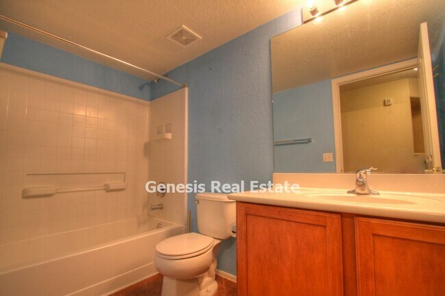Building Photo - Large 5 Bedroom in Star Valley