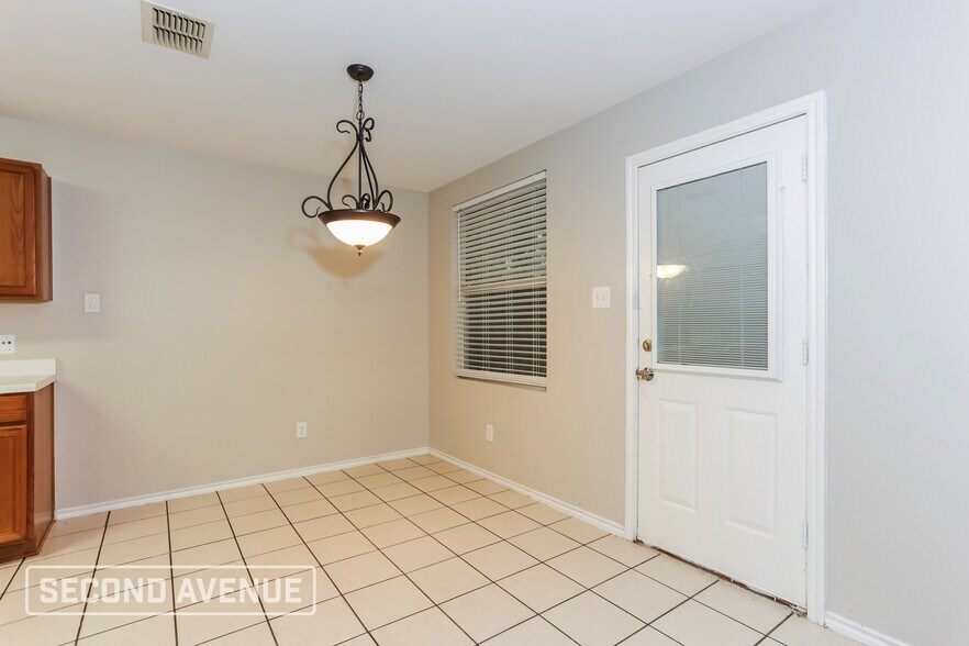 Building Photo - 12956 Vassar Dr