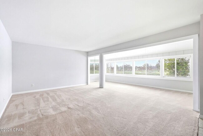 Building Photo - 4725 Bay Point Rd