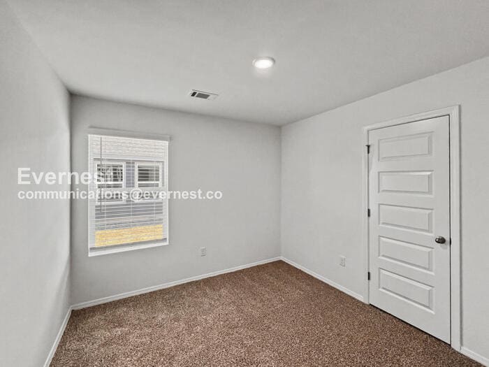 Building Photo - 440 Moonlight Cove