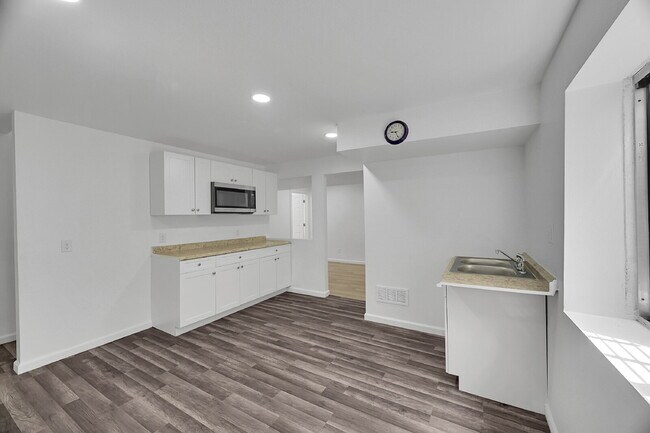 Building Photo - $3,495.00 - 5 Beds, 3.5 Baths, Single Fami...