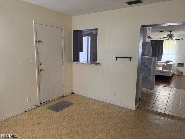 Building Photo - 212 Davis Rd