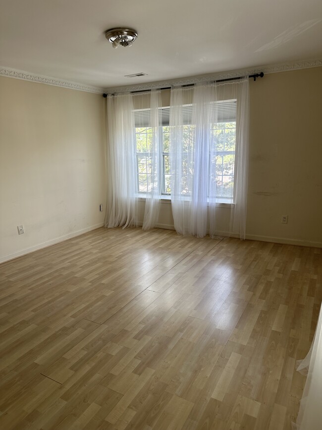 Building Photo - 1602 Society Pl