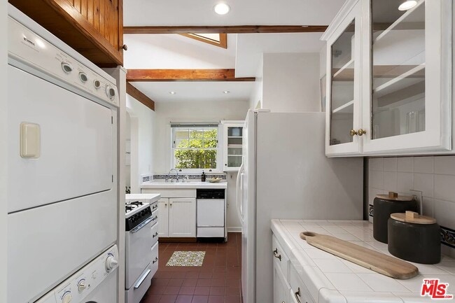 Building Photo - 443 GRAND