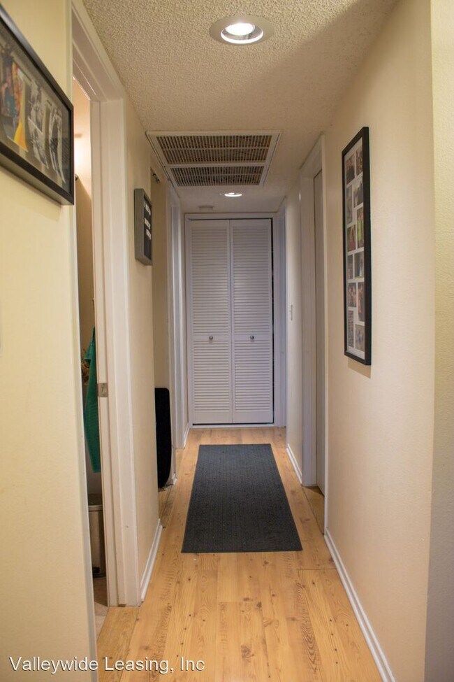 Building Photo - 3 br, 2 bath House - 19804 Sandpiper Pl. # 12