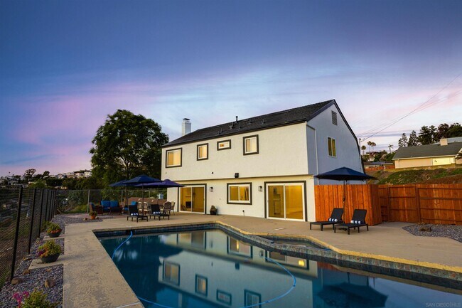 Building Photo - 4060 Rosarita Dr