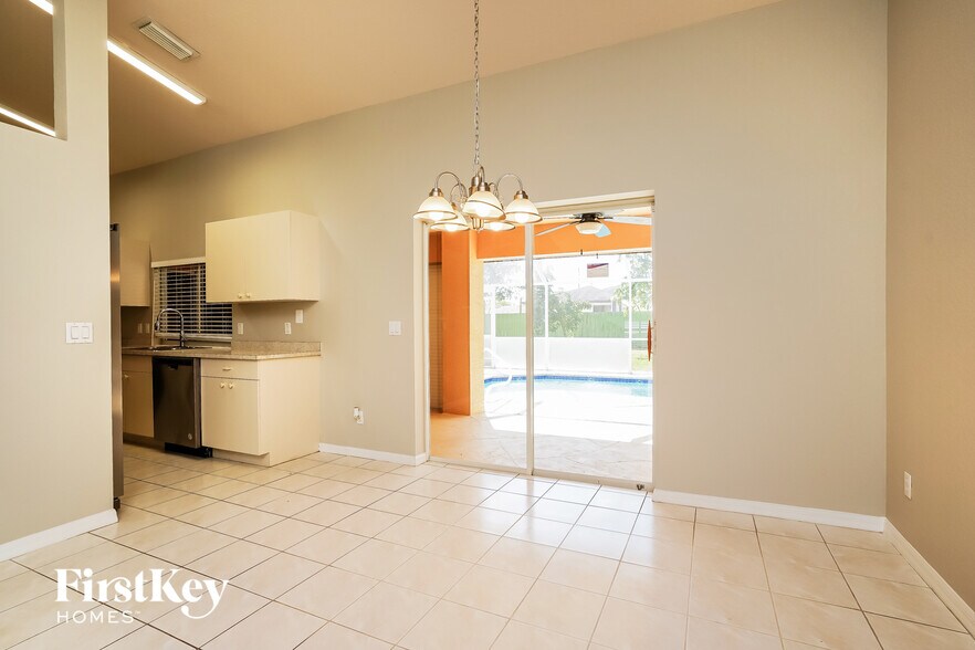 Building Photo - 1506 SE 19th Terrace