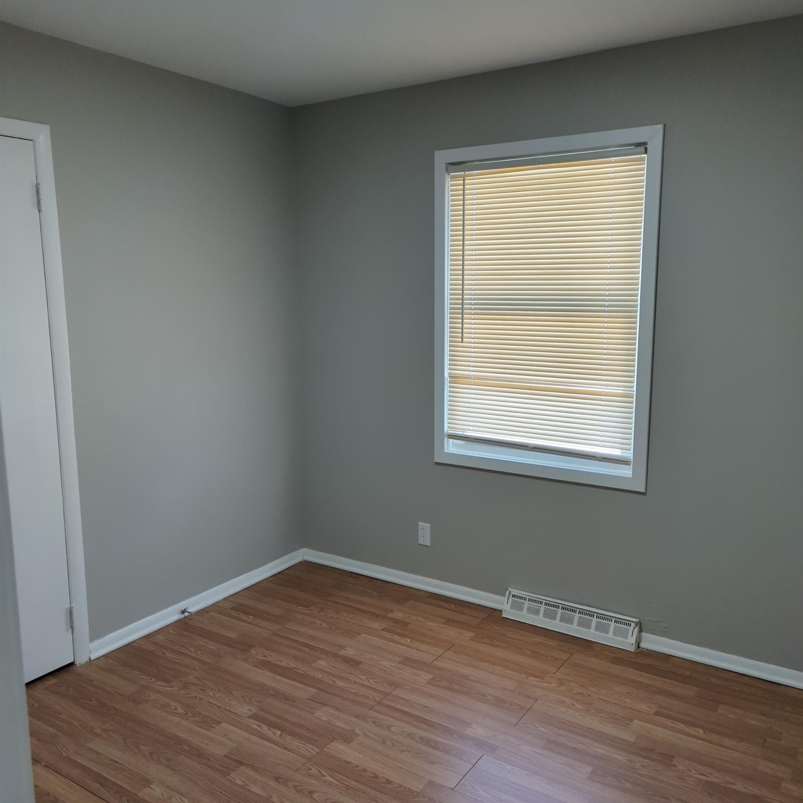 Building Photo - 6205 N Devonshire Dr