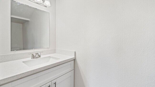 Building Photo - Chula Vista - Two Weeks FREE Renovated 2 bed /1.5 bath Two-Story Townhome w/ Private Yard