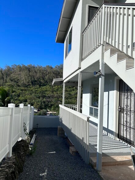 Building Photo - 1559 Puolani St