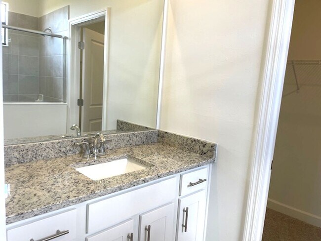 Building Photo - New Construction 2 Bedroom PLUS a Home Office Available in Lorraine Lakes