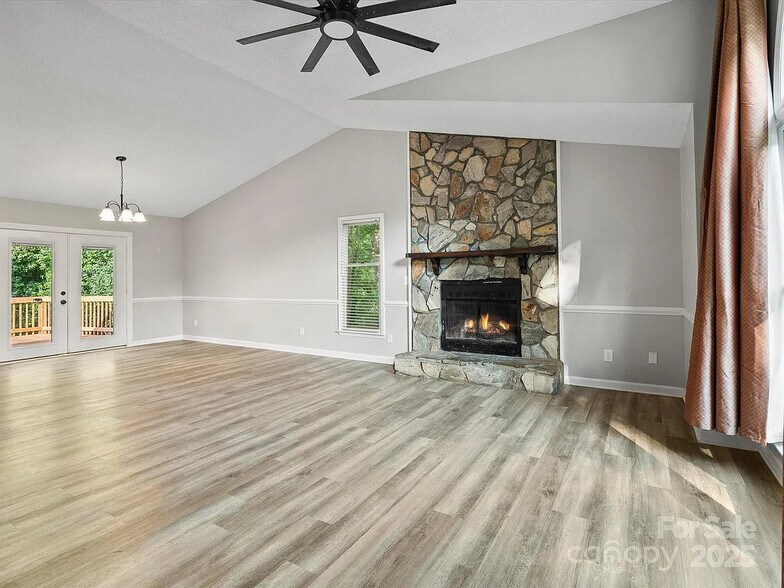 Building Photo - 3124 5th Street Pl NE