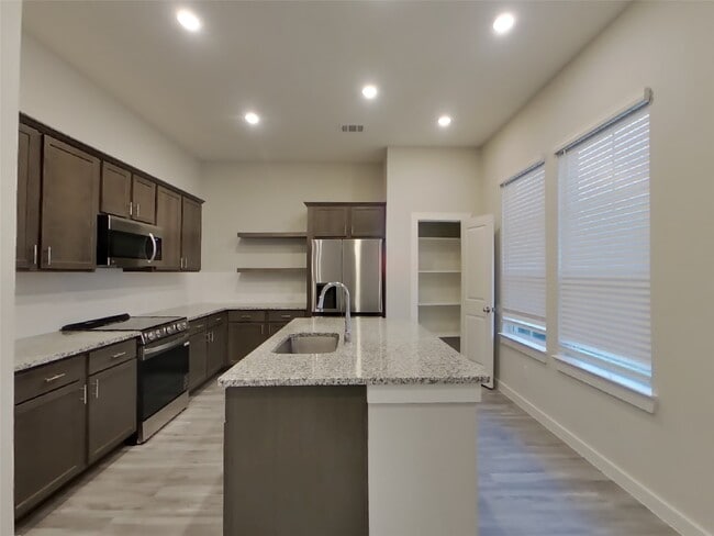 Building Photo - 22843 Terrazzo Dr